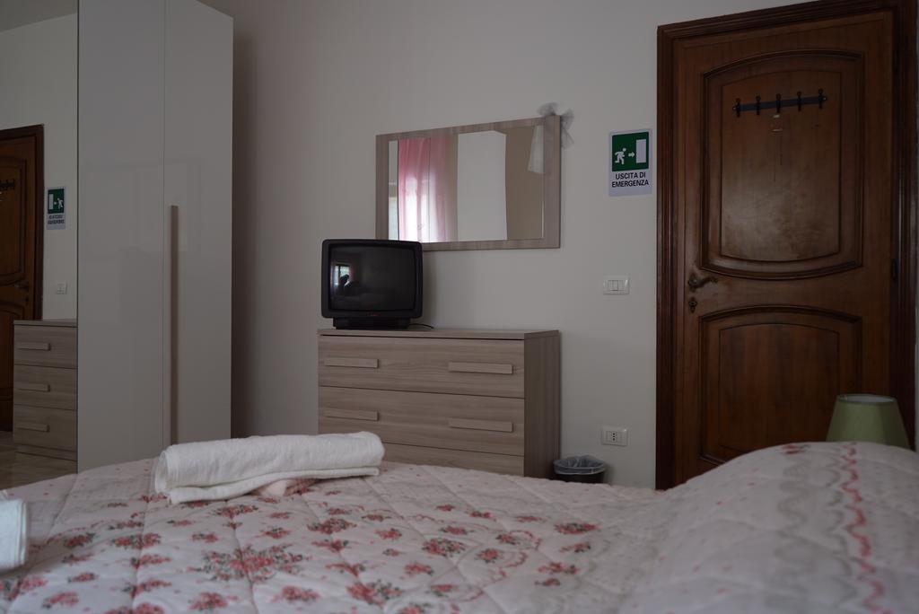 Dimora Del Viandante Appartamento Civitavecchia Exterior foto